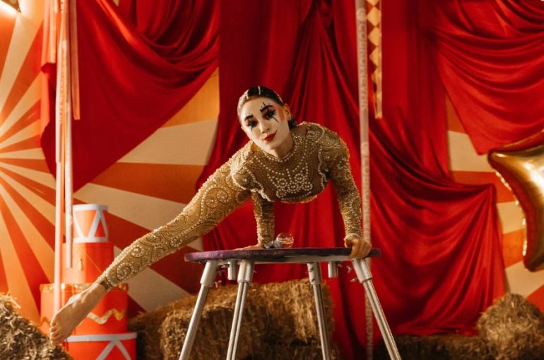 Эффект вау: как технологичные шоу повышают ценность бренда